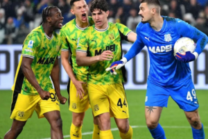 Sassuolo blen kartonin e Aro Muriqit