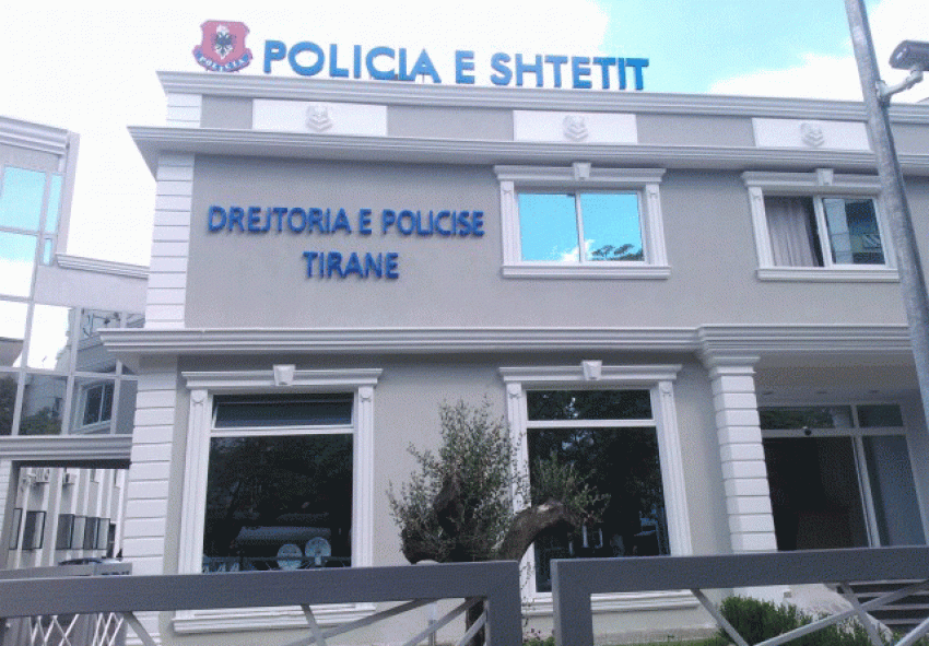 Paratë e klientëve u zhdukën nga llogaritë  12 masa sigurimi  arrestohen drejtori i bankës në Tiranë dhe zëvendësi