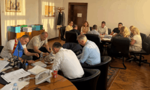 Opozita në Maqedoni me 10 000 amendamente kundër Kodit Zgjedhor