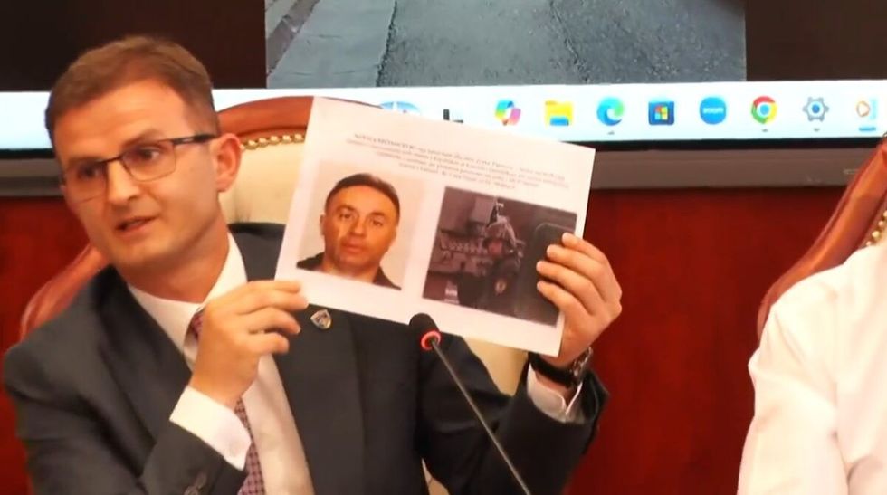 Five Serbs arrested for the Recak massacre  Prosecution and Police provide details