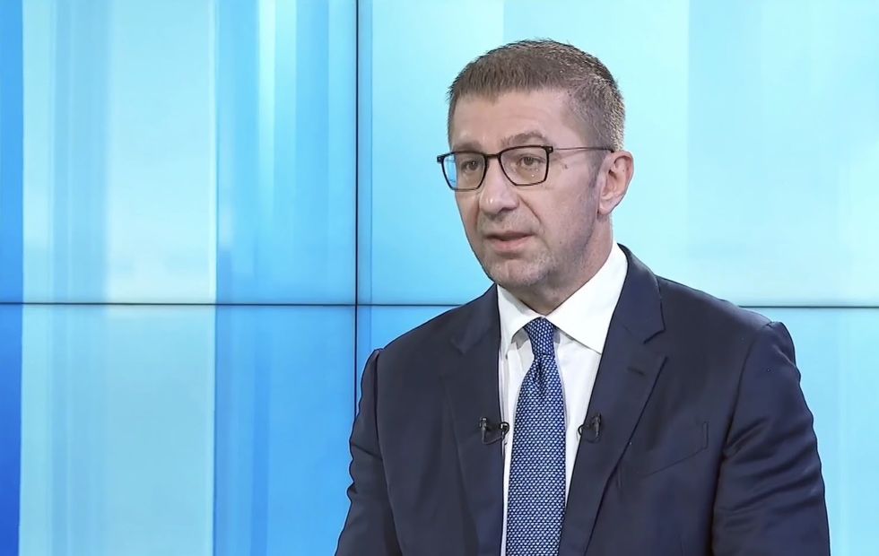 Mickoski  Qeveria e mëparshme nënshkroi kapitullim duke pranuar kërkesat bullgare  nuk do t i nënshtrohem shantazheve