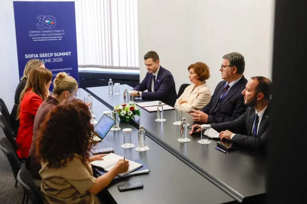 Siljanovska Davkova  Vlerësojmë progresin e Kosovës dhe mbështesim dialogun Prishtinë Beograd