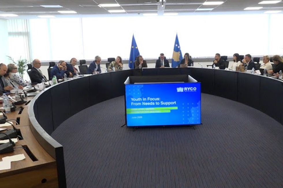  Investimi tek rinia   koordinimi i Qeverisë dhe BE së për të ardhmen e Kosovës