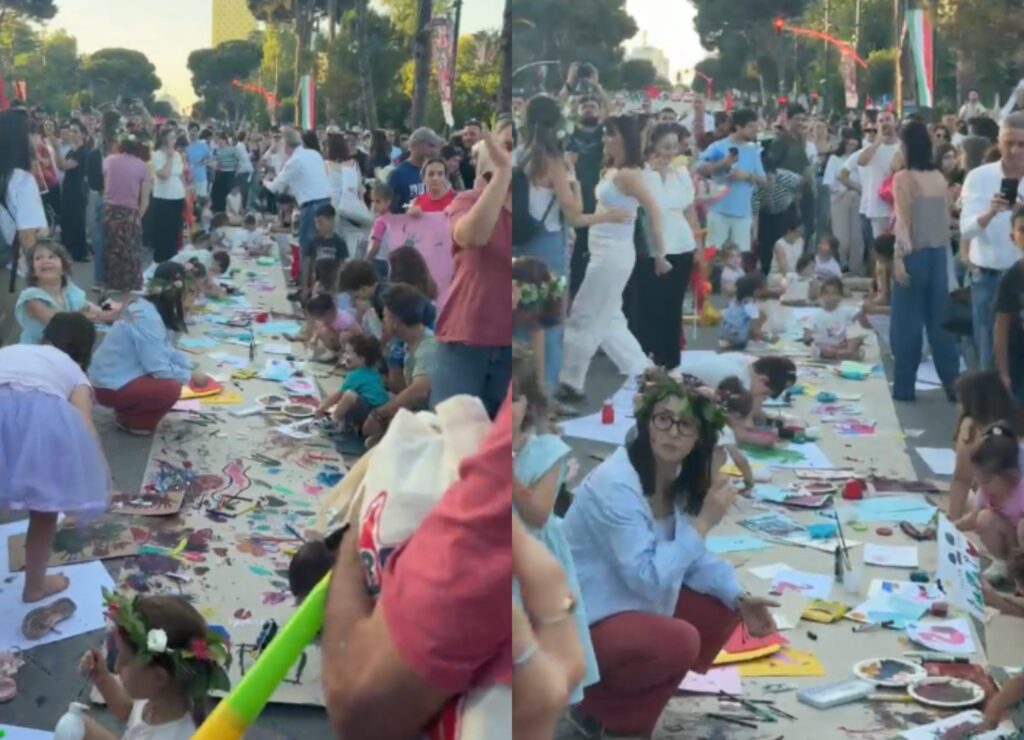 Këndi i veçantë në bulevard  fëmijët pikturojnë teksa prindërit protestojnë  VIDEO 