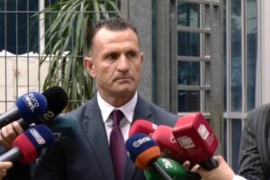 Avokati: Vendimi për Metën pas kafazit