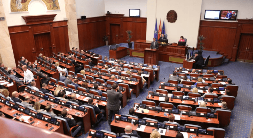 Ligji për përfaqësimin e drejtë kalon leximin e parë në Kuvendin e Maqedonisë