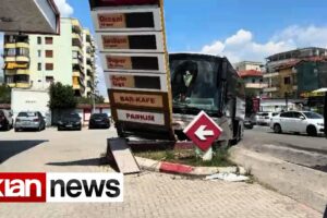 Ekskursioni shkon keq, autobusi me nxënës