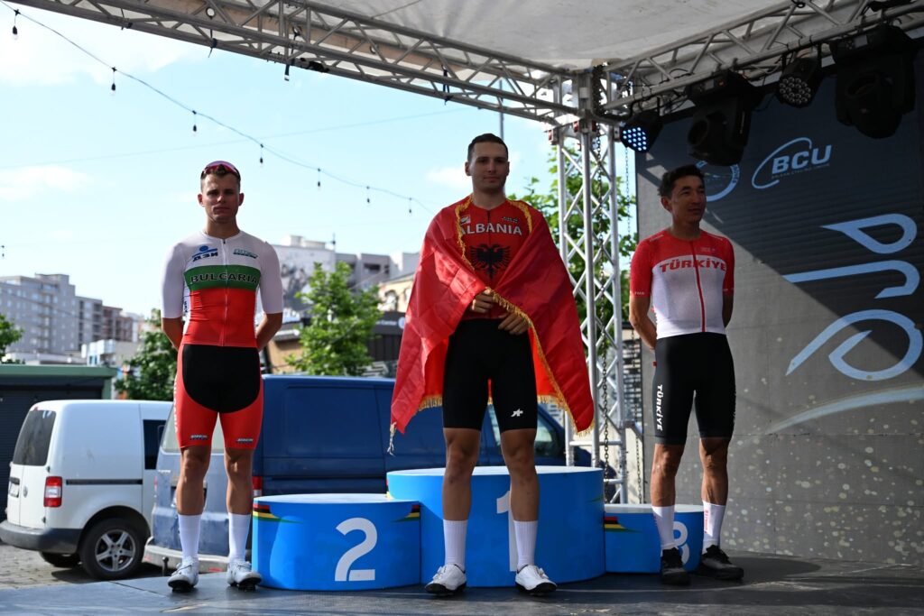 Çiklizëm  Shqipëria fiton 2 medalje në Kampionatin Ballkanik të Çiklizmit Rrugor 2026