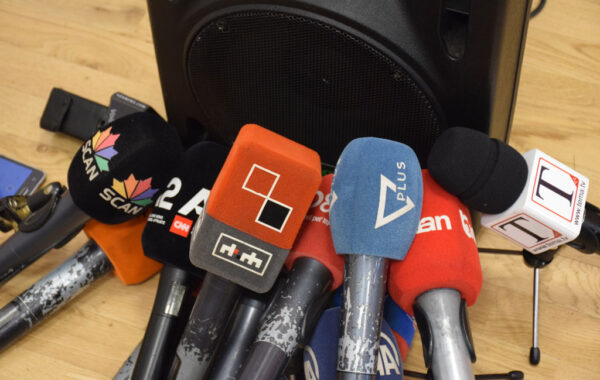 Kamerat ndalohen në gjyqe | Televizionet
