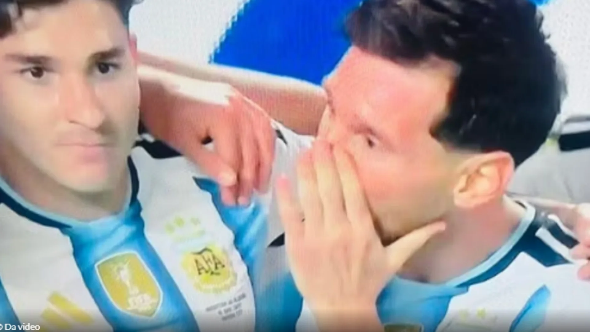 Sërish polemika për Messin  FIFA sqaron rregullin  Ja pse gjesti i tij nuk ndëshkohet si rasti i Almiron