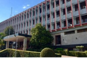 më 12 qershor në Tiranë