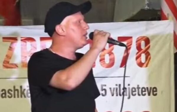 Gazetari Stafa