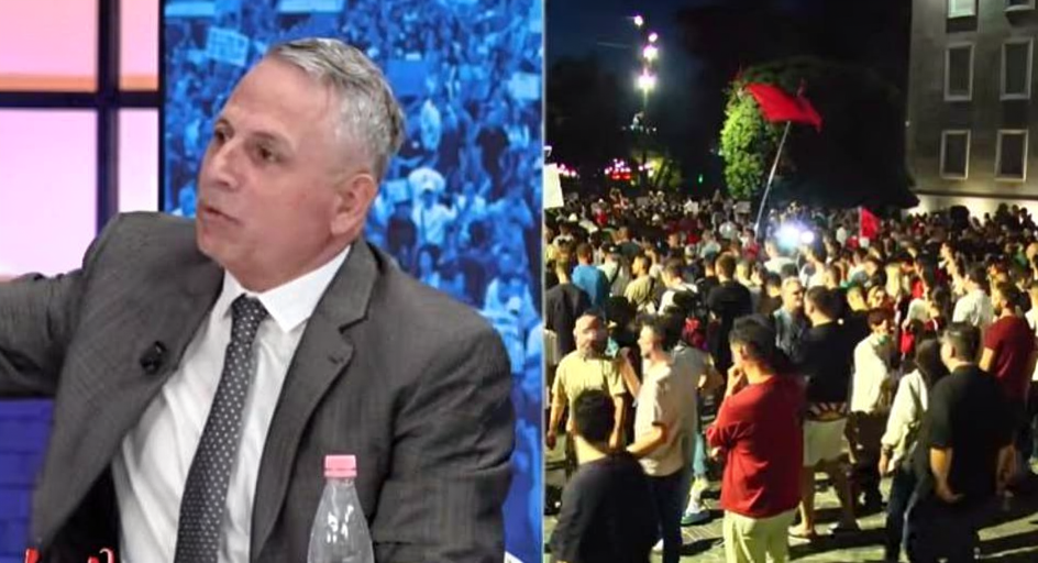  Thosha çfarë janë këta   Qafoku  Kalova pranë protestuesve dhe nuk kisha frikë
