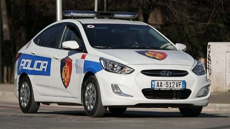 Vrau vëllain pas sherrit në arë,
