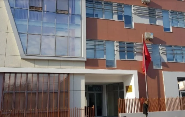 me fondet e ndihmës