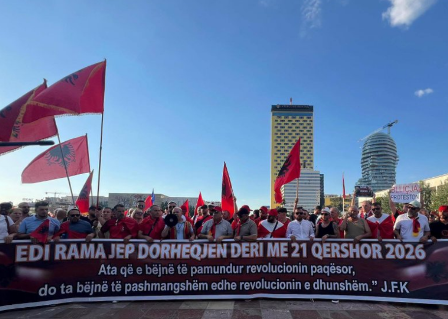 Protesta gjigande  për herë të parë thirrje për dhunë nëse Rama nuk reflekton