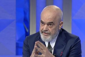 jashtë kësaj çorbe të neveritshme”,