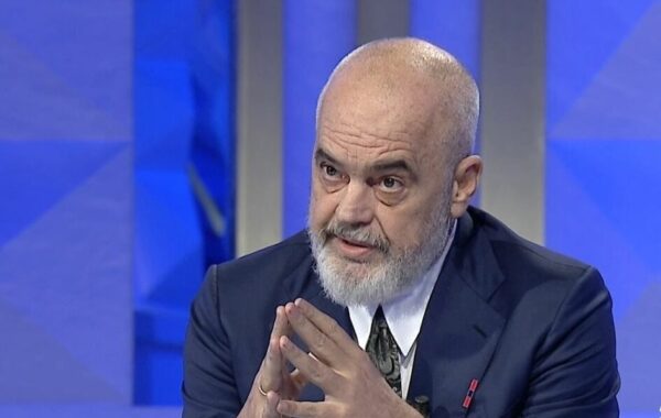 jashtë kësaj çorbe të neveritshme”,