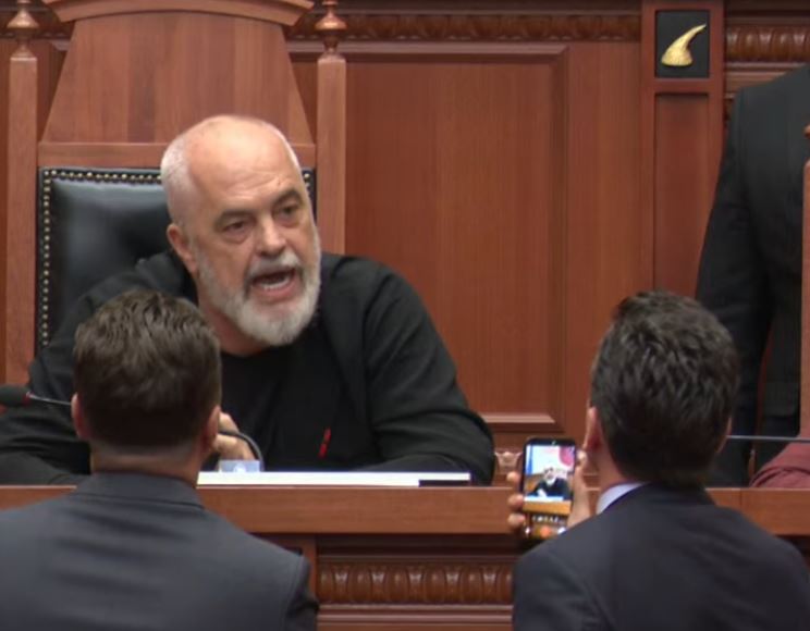 Shehaj dhe Kapri i shkojnë Ramës në ulësen tij në Kuvend  debat mes mes tyre