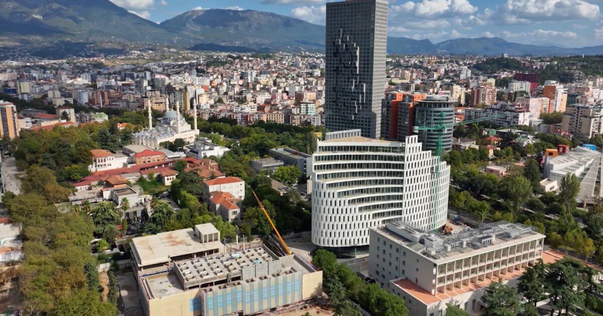 për shkak të nevojës
