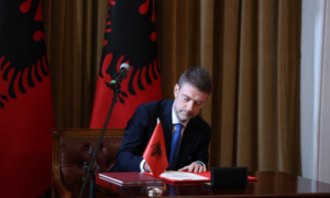 Ferit Hoxha bën bilancin e 100 ditëve  Shqipëria nuk ka qenë kurrë më e vlerësuar në botë  në prag të realizimit të ëndrrës evropiane