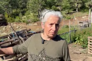për herë të parë nëna