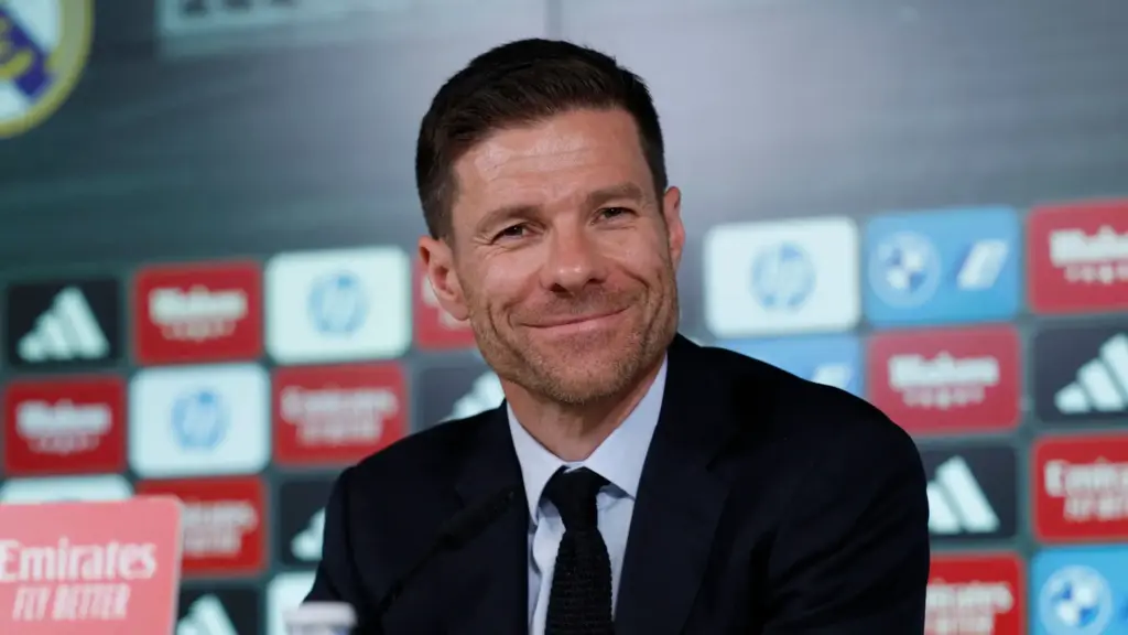 Xabi Alonso nuk trembet nga largimet  Chelsea ka plot talente dhe disa të huazuar pritet të mbushin radhët