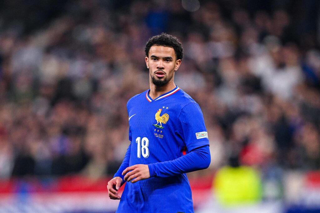 Rregullat e rrepta amerikane  Zaire Emery i ndalohet hyrja në bar  nuk ka mbushur 21 vjeç