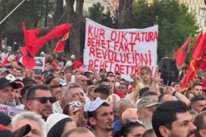 i padukshëm derisa bëhet i