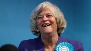 Vritet ish deputetja e njohur britanike  arrestohet një autor i dyshuar
