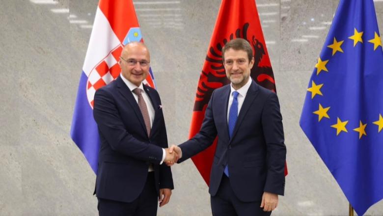 ndasitë e së