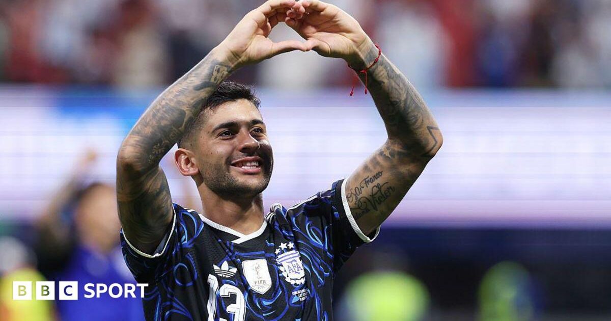 Romero kundër Neville: Mbrojtësi argjentinas i