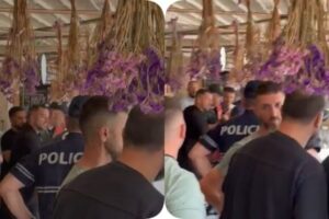 në kafe,