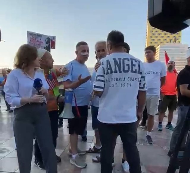 U vendosi ngjitës kamerave, ky është