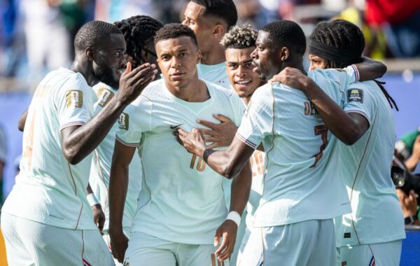 Mbappé, sulmuesi në qendër të debatit