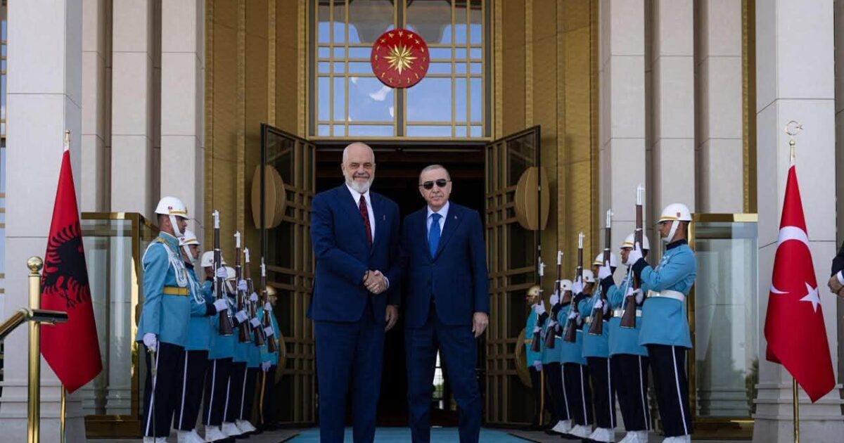 pas Samitit të