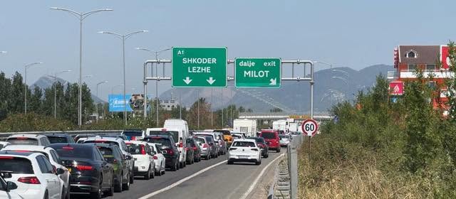 premtuar mbi 13 herë nga