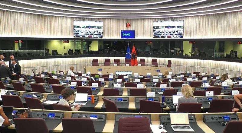 Zyrtari i KE nga Strasburgu: Protestat