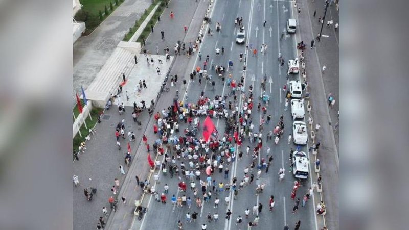 Protestat në Shqipëri