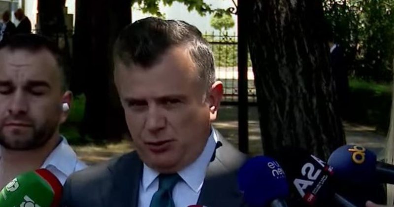 njëri prej