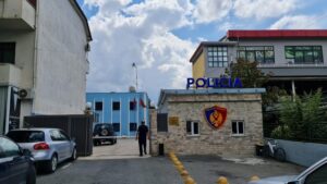 Operacion kundra lojërave të fatit në Fushë Krujë  arrestohen 3 persona mes tyre një polic