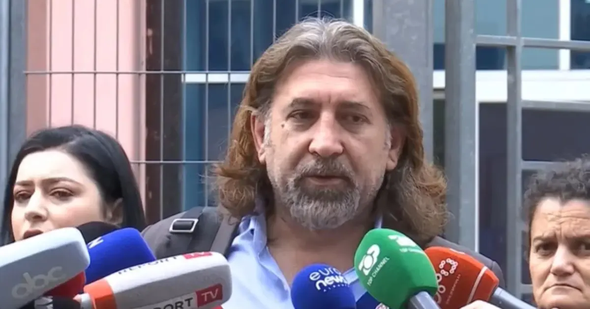 mikrofoni dhe përfaqësimi i vetëshpa