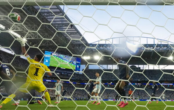 3-2 pas kohës shtesë