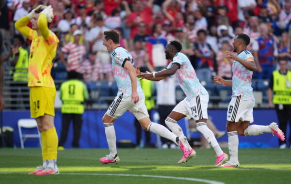 Belgjika mposht SHBA-në 4-1 dhe kualifikohet