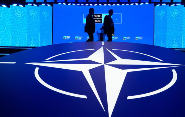e samitit të NATO-s në
