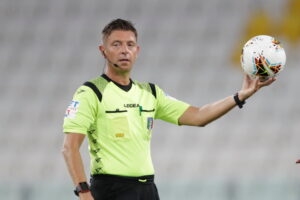 ndaj ish-shefit të arbitrazhit Gianluca
