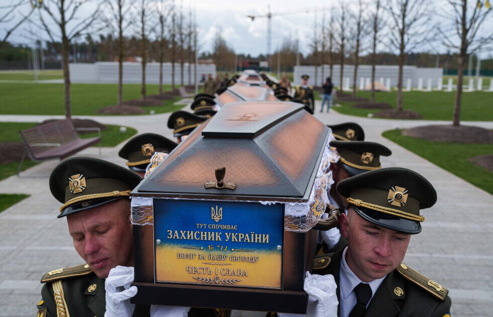 Ukraina varros ushtarët e panjohur ndërsa