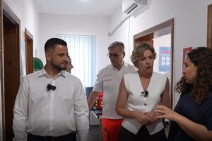 vetëm për turistët e huaj