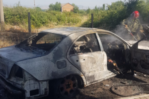 Korçë: Makina shkrumb e hi, brenda