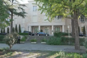 hapat e parë për dislokimin
